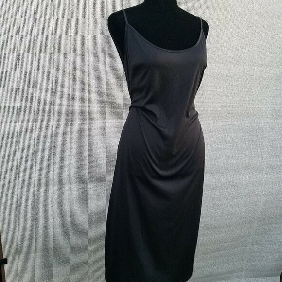 Women's Slip Dress. Size Small. Unknown Brand. See Measurements. - Picture 3 of 12